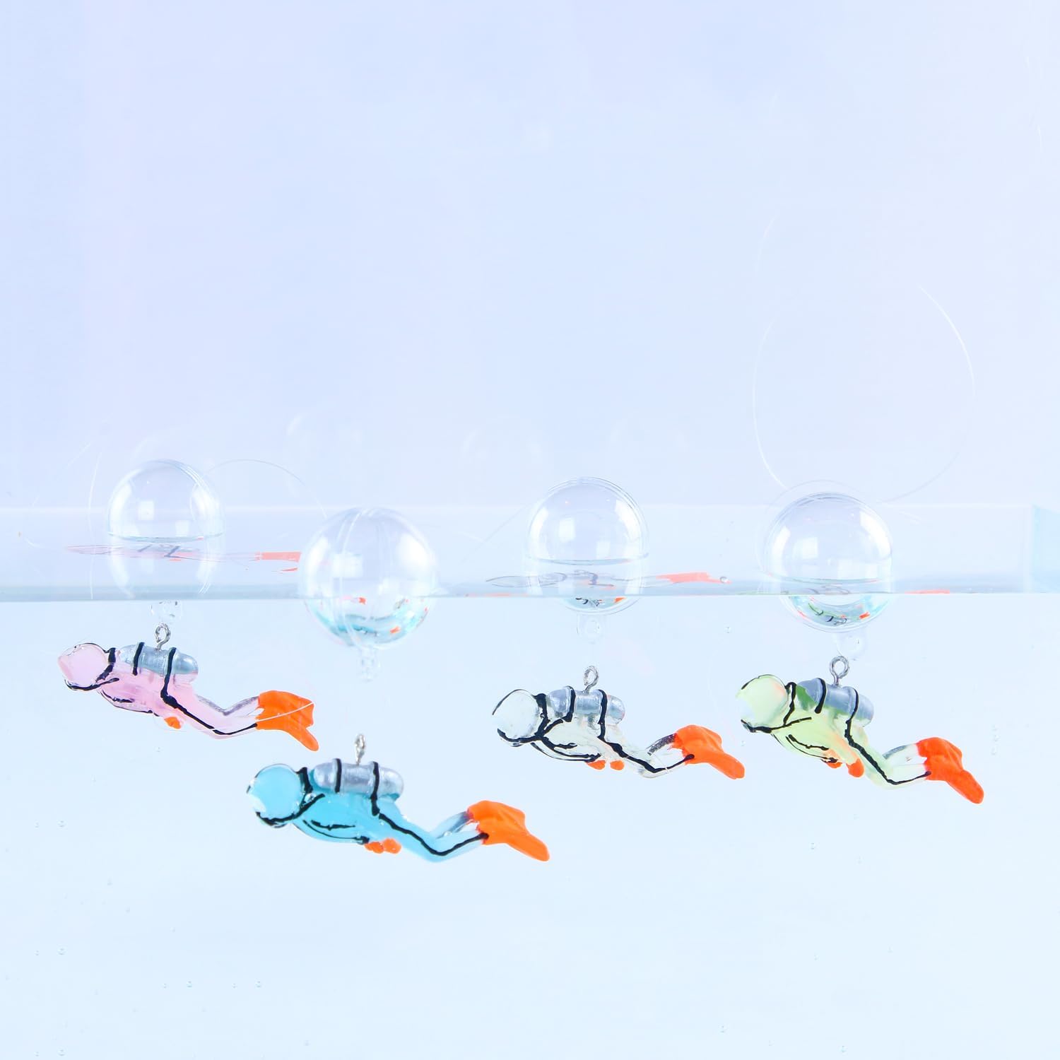 2pcs Glow in The Dark Fish Tank Floating Decor, Resin Aquarium Decorative Camera Diver with Thin Line and Suspended Ball, Fish Tank Decor for Aquarium Landscape Decor (Beige and Blue)