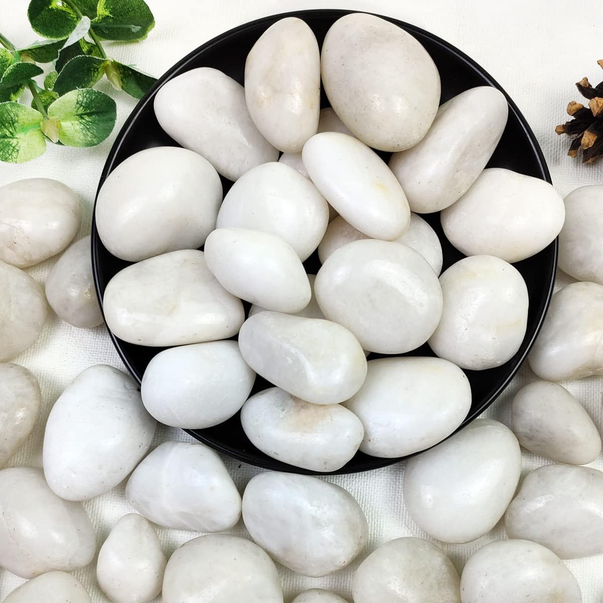 2lbs White River Rocks, 1-2 Inch Natural Pebbles for Indoor Plants, High Polished Decorative Stones Vase Filler Fish Tank Aquariums Landscaping Garden Outdoor and Indoor DIY