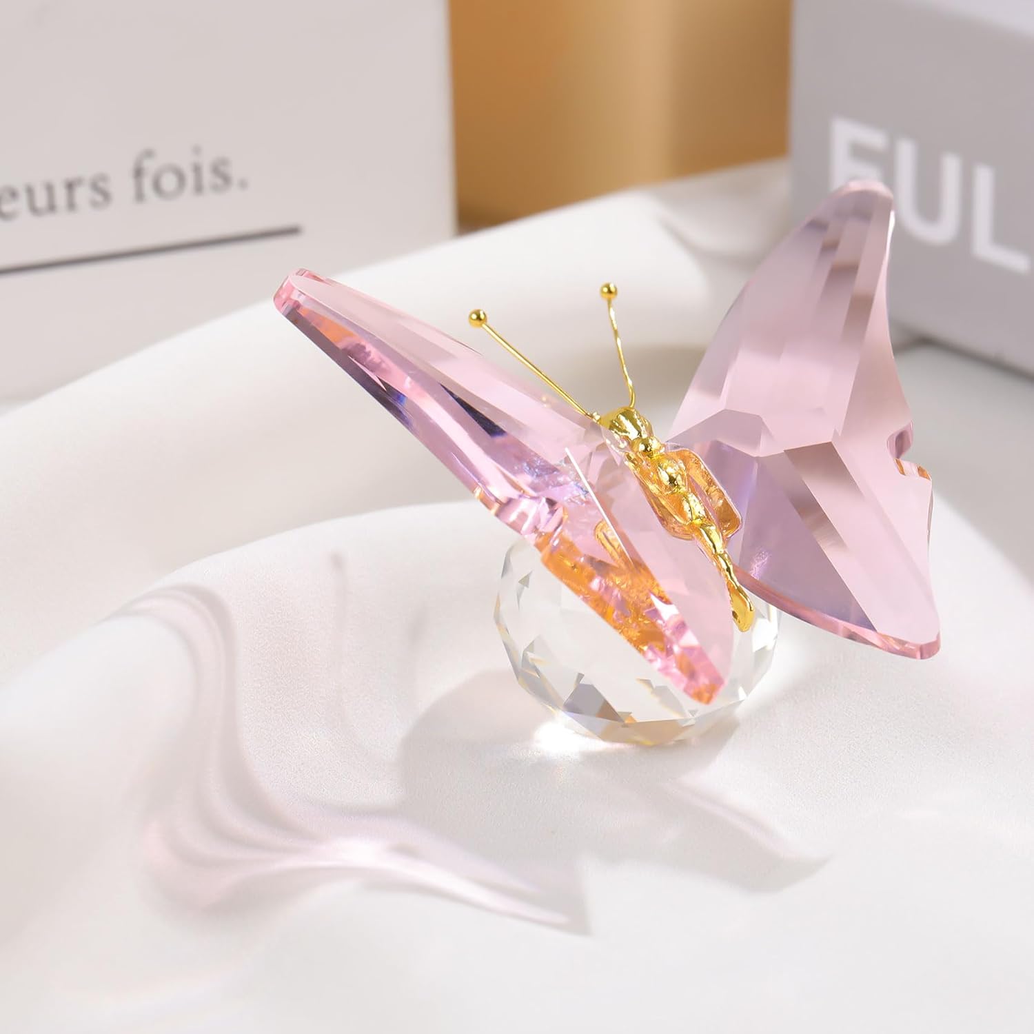 Movdyka Crystal Butterfly Decor Figurines for Mom Women, Pink Glass Butterfly Craft Desk Office Dcorations Table Centerpieces, Animal Ornaments Paperweight