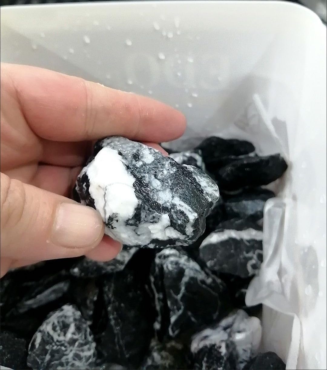 Carefully Selected Small Acid Wash Seiryu Stones,Boutique Seiryu Stones, PH Neutral Decorative Aquarium Rocks, seiryu Stone Aquarium Rock (1-2inch 20pcs)