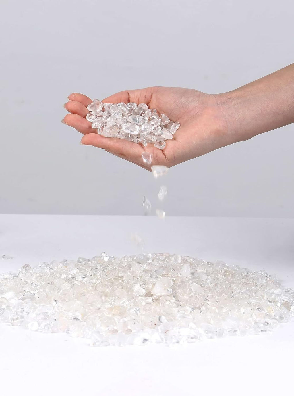 LAIDANLA 1lb/15.87oz Decorative Tumbled Gravel Clear Quartz Crystals Chip Polished Bulk Natural Gem Aquarium Gravel Rocks Pebbles Fish Tank Gravel Vase Filler Succulents Terrarium Supplies
