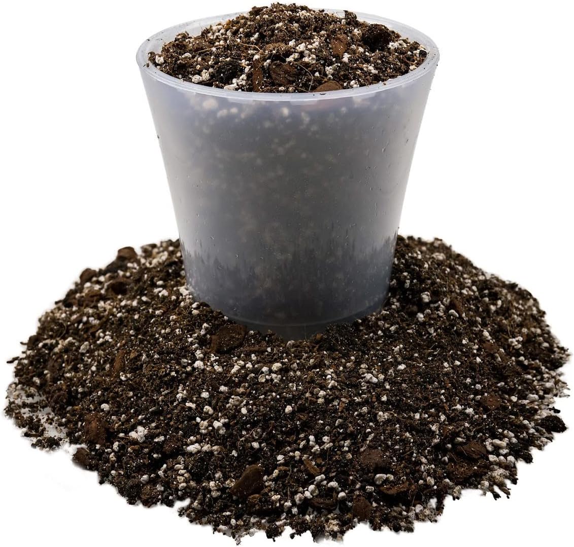 Premium Coco Coir and Perlite Potting Mix, Soil for Maximum Plant Growth, Perfect for Indoor and Outdoor Container Gardens by Gardenera - 1 Quart