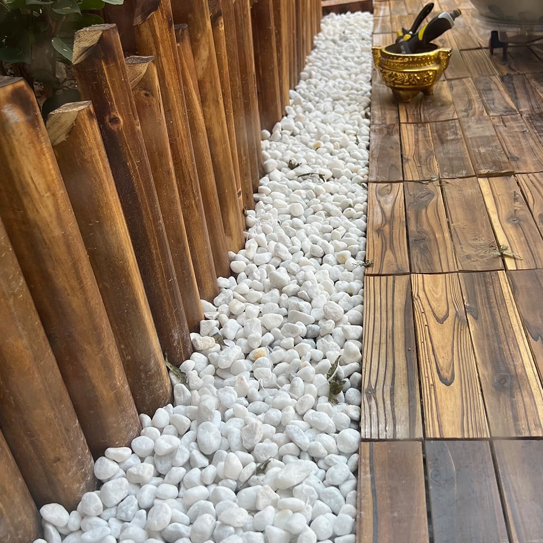 20lb White River Rocks for Landscaping, 1-2 Inch Natural Pebbles for Indoor Plants, Snow White Decorative Stones, Ideal for Fish Tank, Vases, Crafting, Home Decor and Garden Rocks