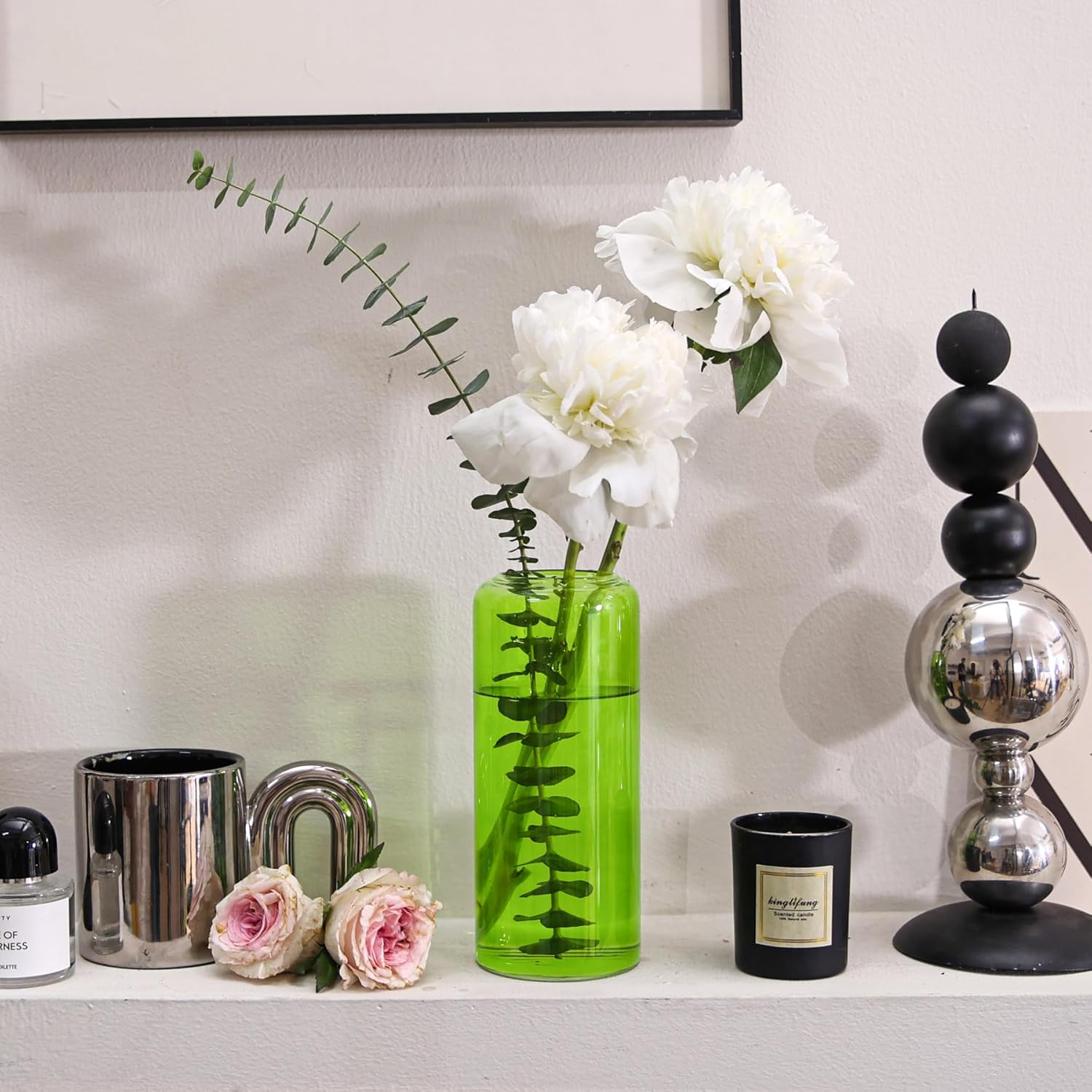 ComSaf Glass Flower Vase, 8 Inch Tall Bud Vases, Home Decor Vases for Centerpiece for Living Room and Bedroom, Decorative Vases for Wedding, Valentines' Day, Mother's Day (Green)