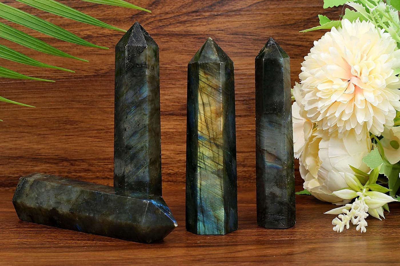LAIDANLA Labradorite Healing Crystals Wands 3.5-4" Polishing Natural Reiki Energy Wand Stone Hexagonal Point Obelisk Large Crystal Gemstones for Meditation Therapy Crystal Grid Gifts Decoration 1Pcs