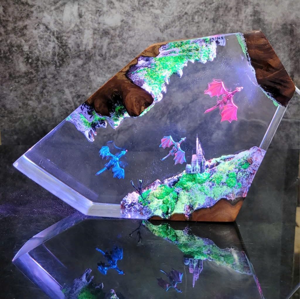 Dragon Resin Lamp – Resin Art Night Light with 16 Color LED, USB Powered Dragon Desk Lamp with Wooden Base & Remote,Handmade Gift for Christmas, New Year