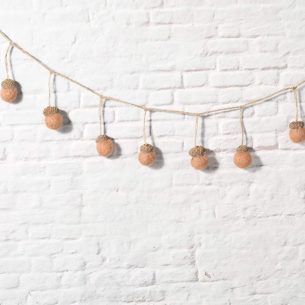 Boao 18 Pcs Felt Acorn Ornaments Christmas Thanksgiving Wool Pom Acorn Ball Decor Hanging Pine Cone Garland with 32.8 ft Rope for Fall Tree Woodland Farmhouse Mantel Wall Decor