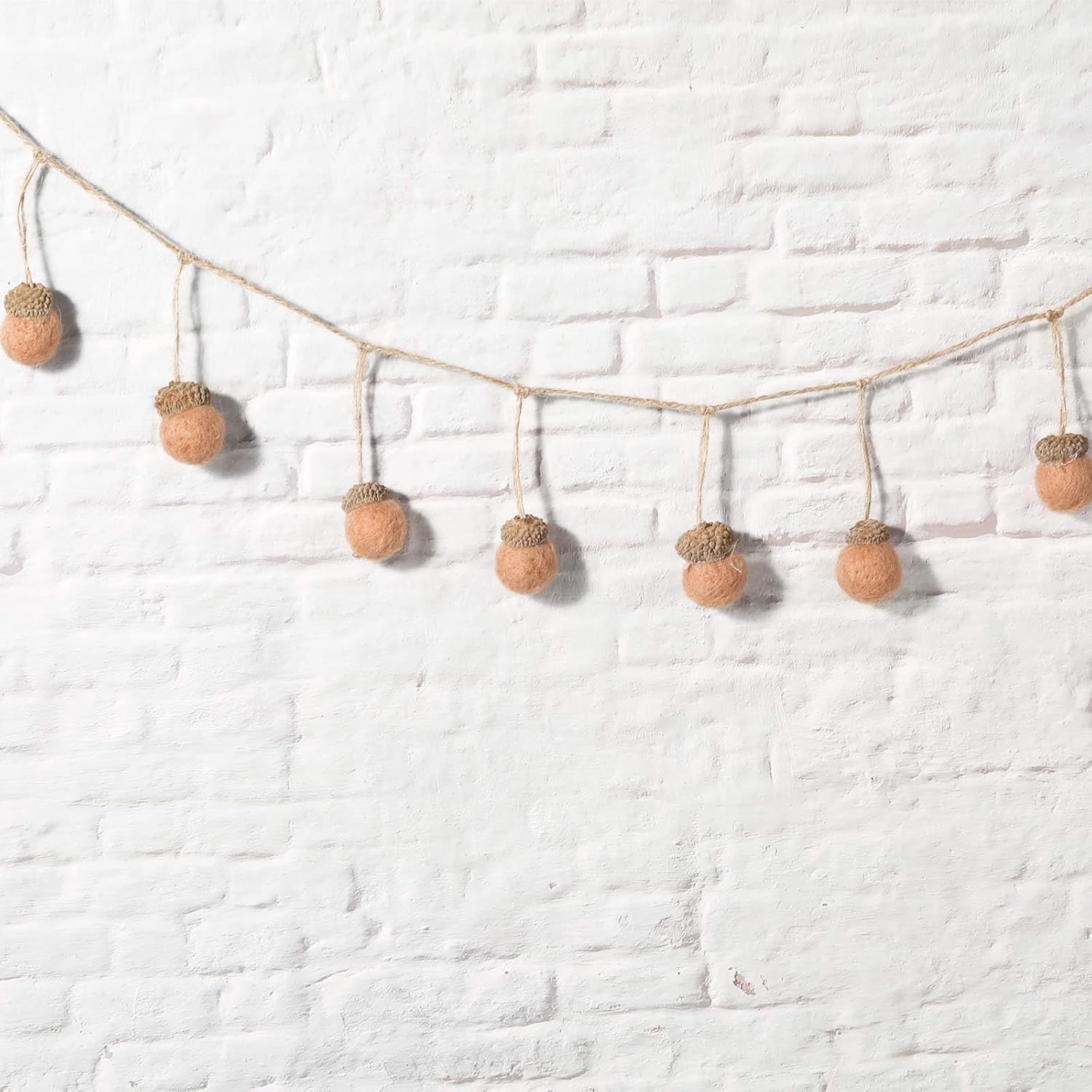 Boao 18 Pcs Felt Acorn Ornaments Christmas Thanksgiving Wool Pom Acorn Ball Decor Hanging Pine Cone Garland with 32.8 ft Rope for Fall Tree Woodland Farmhouse Mantel Wall Decor