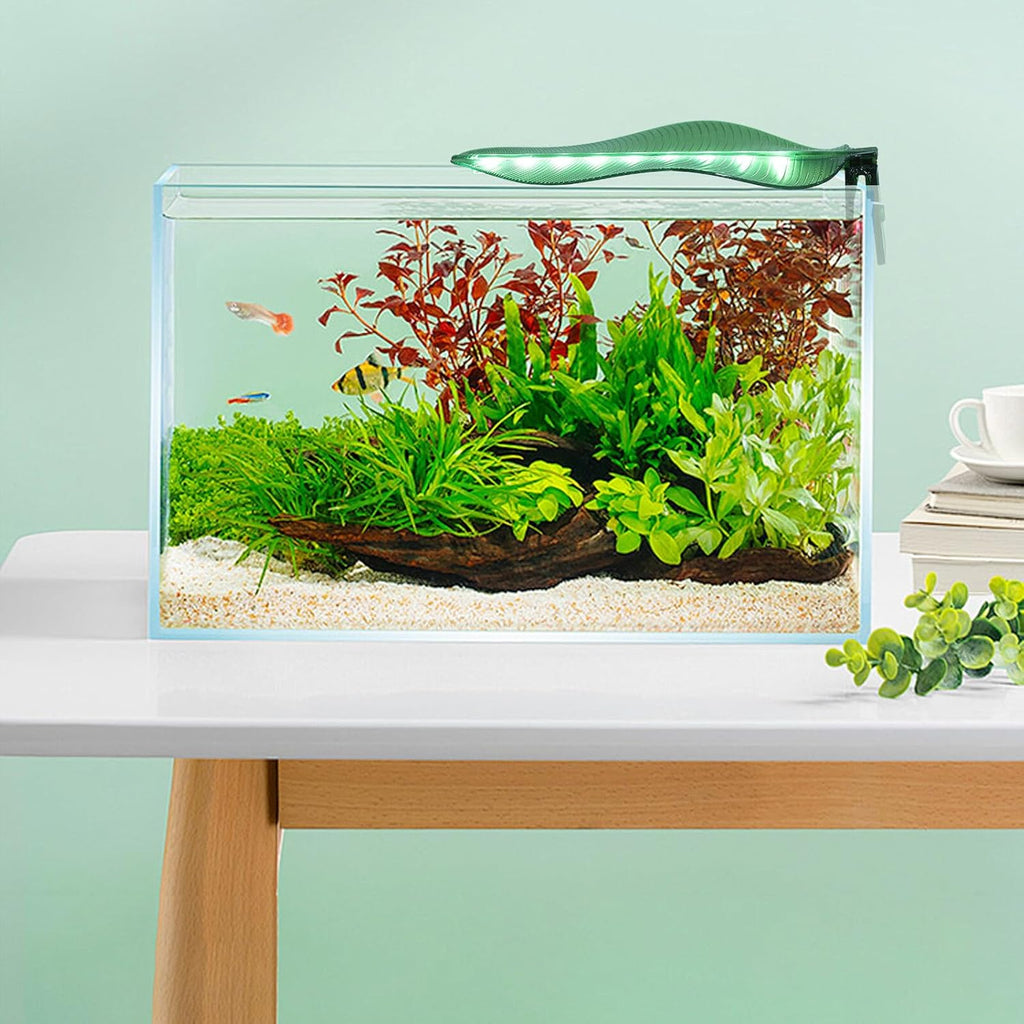 USB Mini Aquarium Light Compact LED Fish Tank Lamp for Small Aquariums Up to 6mm Thickness with Safe Handling and Low Power Consumption