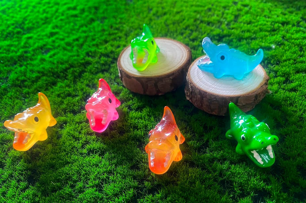 30PCS Mini Crocodile Decor for Dollhouse Resin Animal Tiny for Crafts Micro Miniature Crocodiles for Fairy Garden Dollhouse Micro Landscaping Decoration