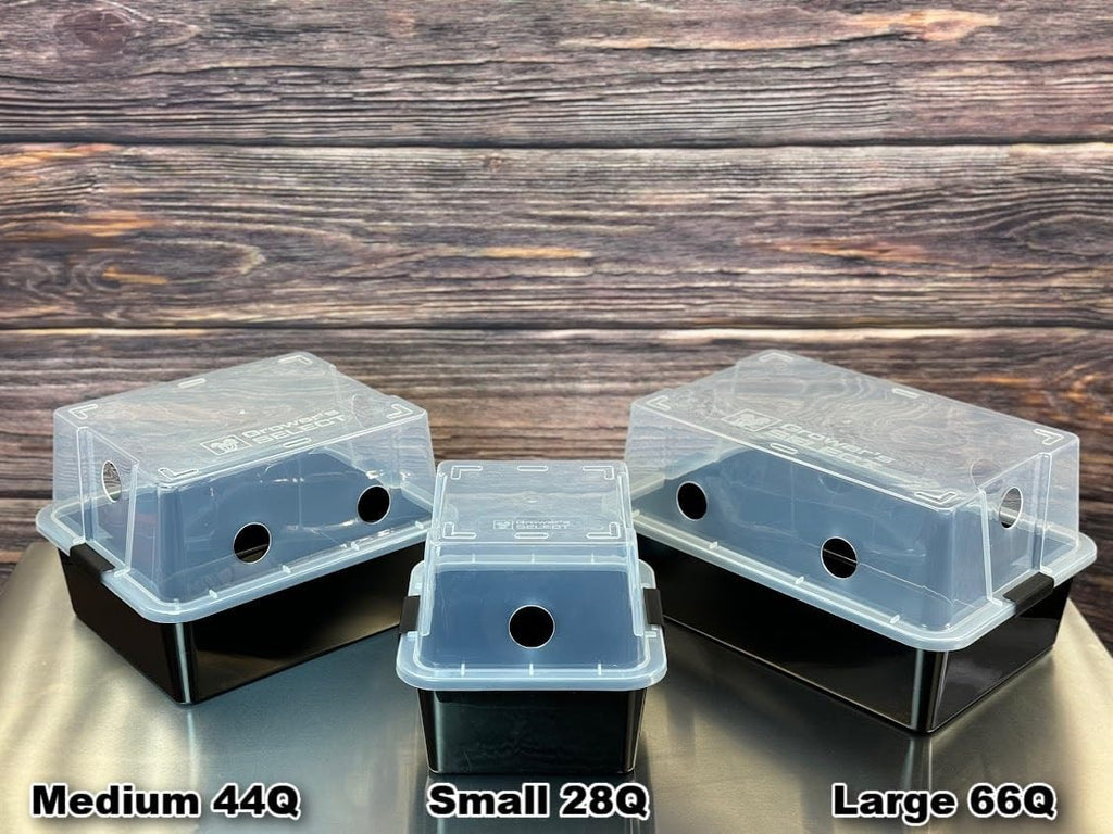 Grower's Select 28Q Cube Mushroom Monotub Fruiting Chamber with Filter Disks and Liner