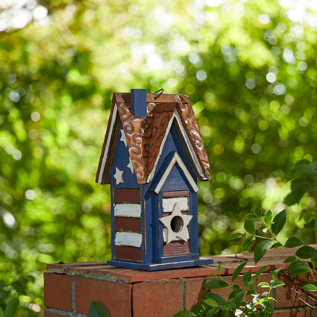 Glitzhome 12.25" H Patriotic Solid Wood Hanging Birdhouse for Outside, Decorative Pet Cottage Villa Distressed Wooden Bird House with 3D Star for Garden Patio Backyard