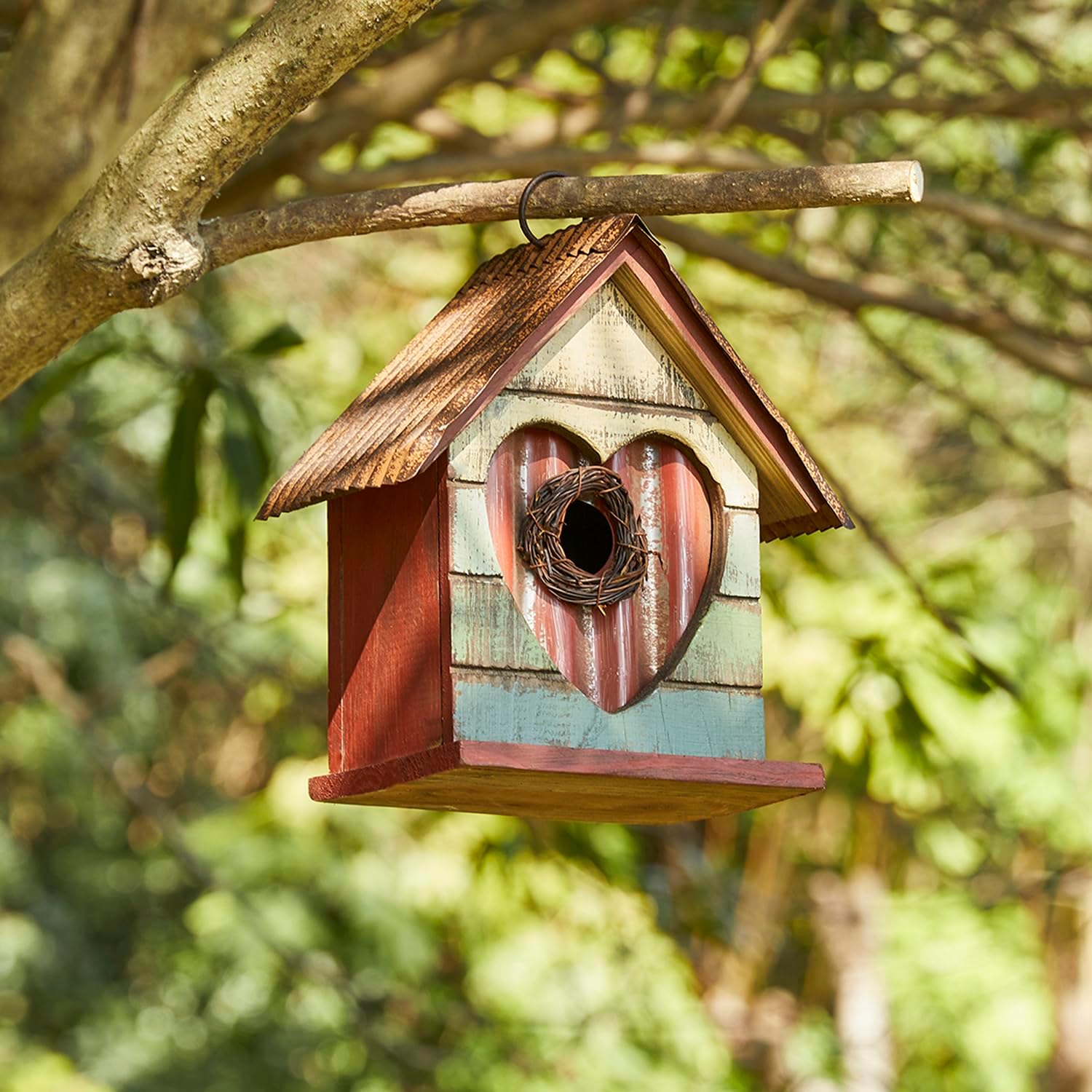 Glitzhome Bird House for Outdoor, 8.75" H Decorative Pet Cottage Distressed Heart Wooden Birdhouse for Outside,Graden Hanging Birdhouse for Bluebird Hummingbird Wren Finch Cardinals Cedar