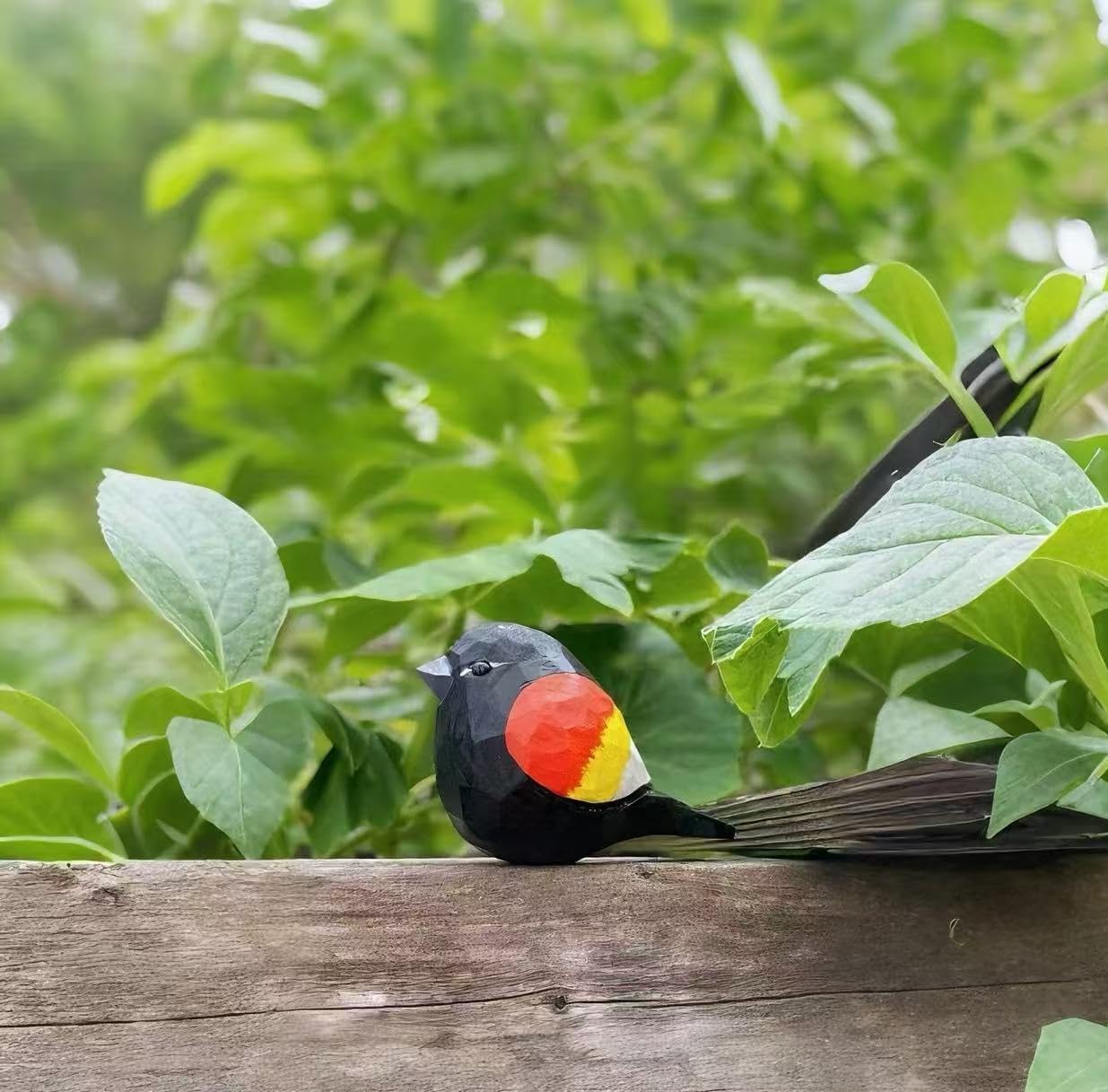 Hand-Carved Red-Winged Blackbird Figurines – Hand-Painted Wooden Bird Sculptures, Decorative Wood Bird Statues for Home & Office Décor, Gifts for Bird Lovers