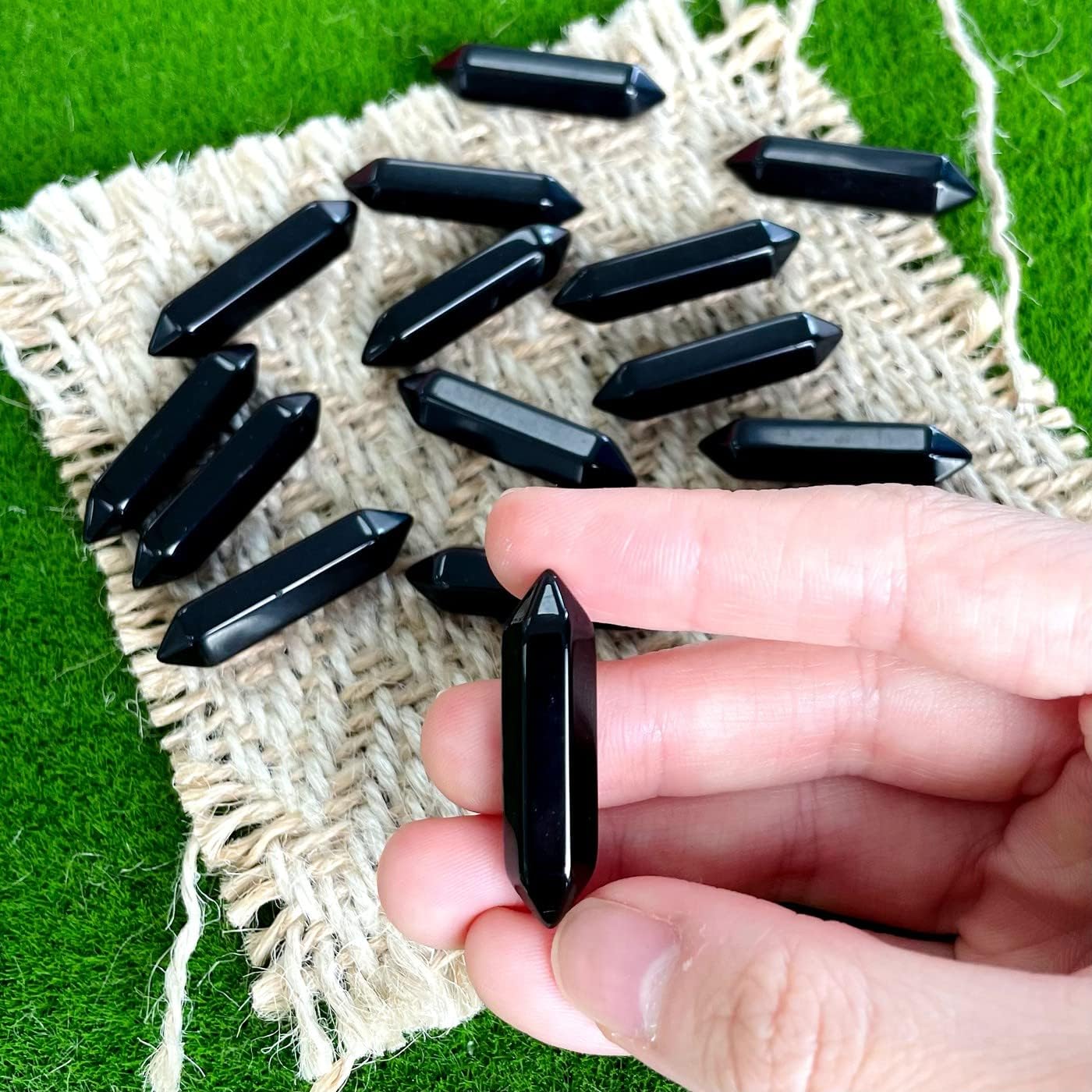 ZHIYUXI Obsidian Crystal Gemstones Points Healing Crystals Black Obsidian Crystal Wand Obsidian Stone Black Stones Tumbled Polished Energy Reiki Stones Meditation Yoga Decor Gifts 10 Pcs