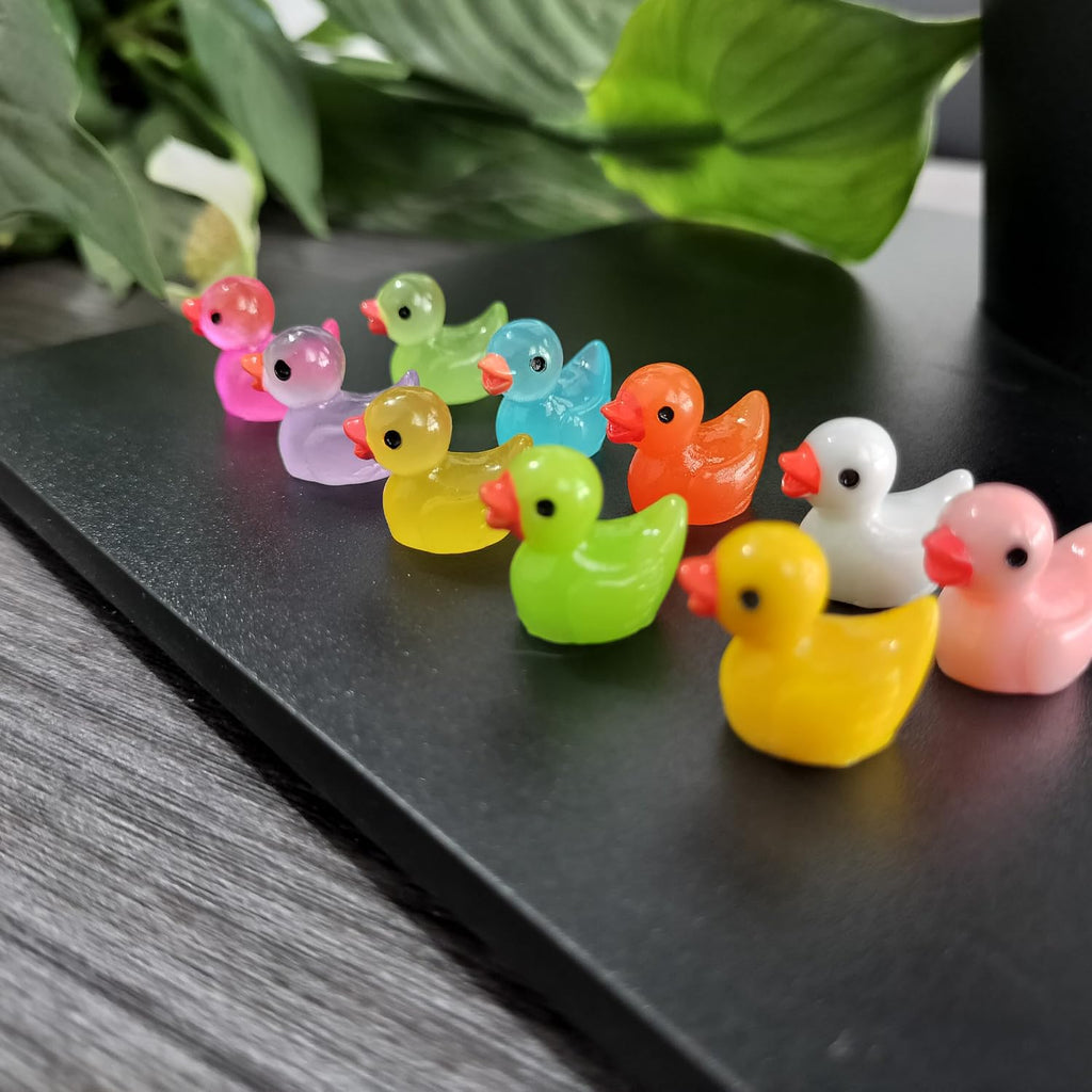 100pcs Mini Luminous Ducks & Resin Ducks for Micro Garden & Dollhouse Decor