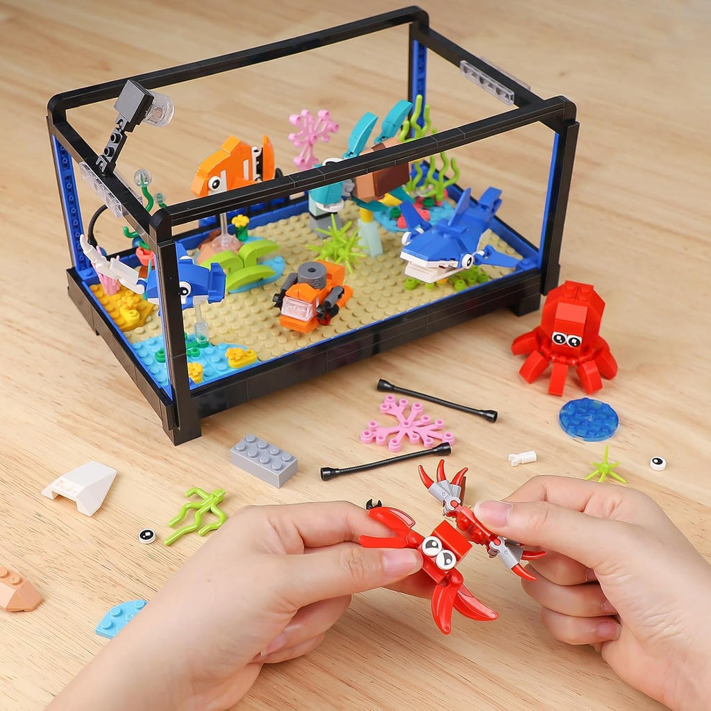 Fish Tank Building Set,Compatible with Lego Aquarium Including Marine Life Animals,Creative Lighting Fish Tank with Submarine Educational Building Toys for Kids 6-12(625Pieces)