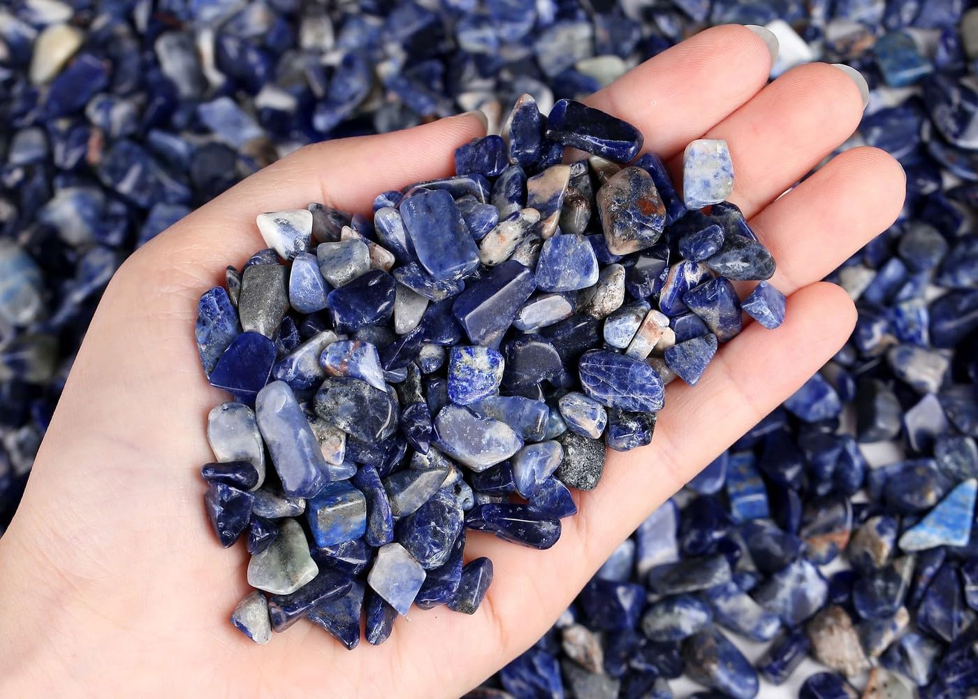 LAIDANLA Sodalite Crushed Stone Crystal Chips Bulk Natural Gemstones Healing Reiki Crystals Mini Quartz Vase Filler Aquarium Gravel 100g