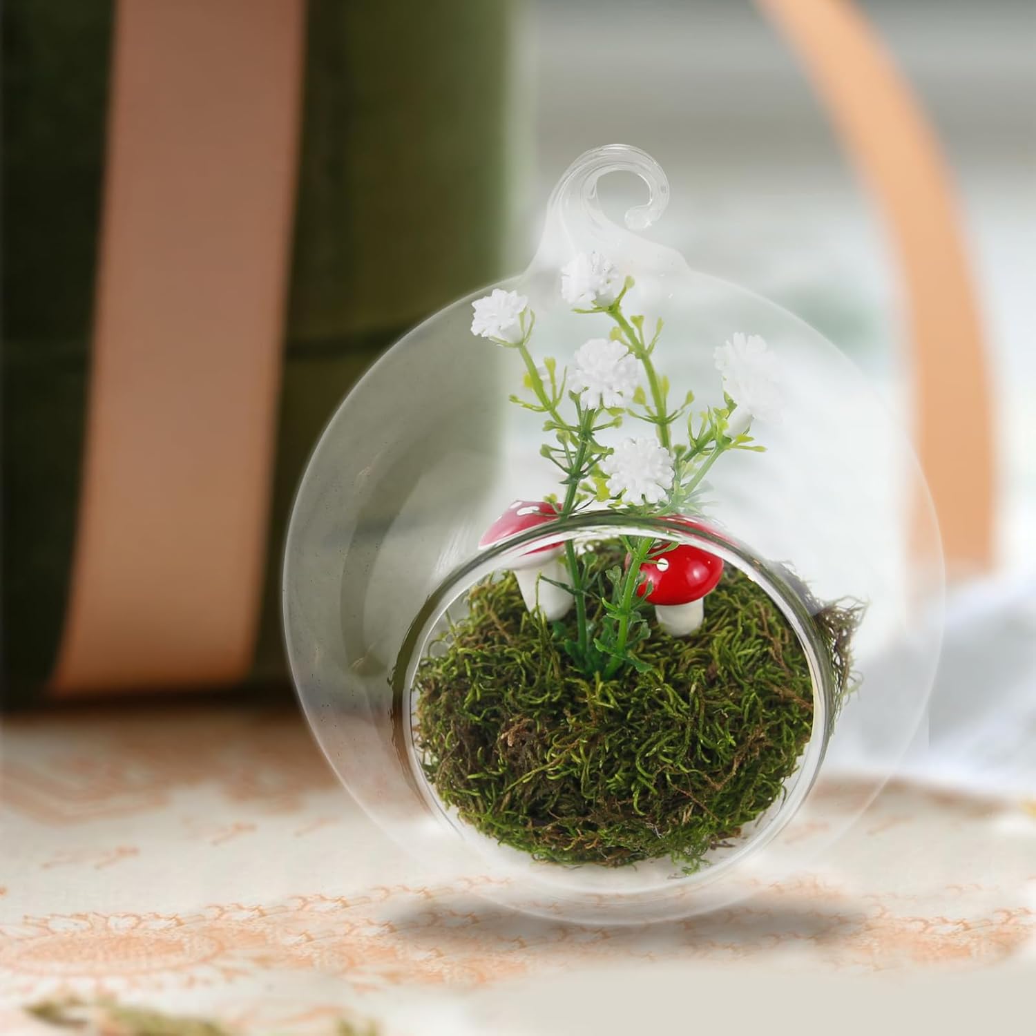 Glass Hanging Planter Terrarium for Indoor Plants Hanging Glass Globes with Artificial Moss Flowers Air Fern Holder Terrarium Plants Hanger Vase Gifts for Plant Lovers Home Decoration