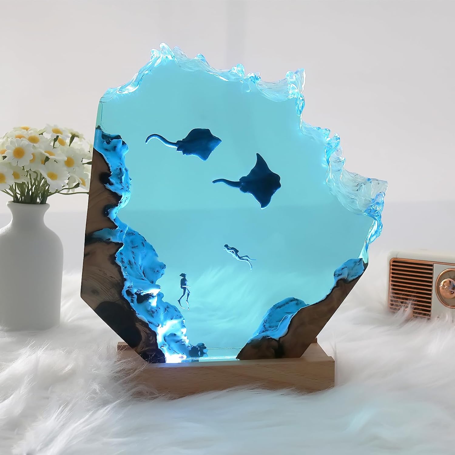 Epoxy Resin Lamp, Ocean Night Light,Artistry Home Decor Bedside Nightlight, Unique Resin Lighting, Nightstand Decorations for Bedroom, Suitable for Holidays(Delifish & Divers)