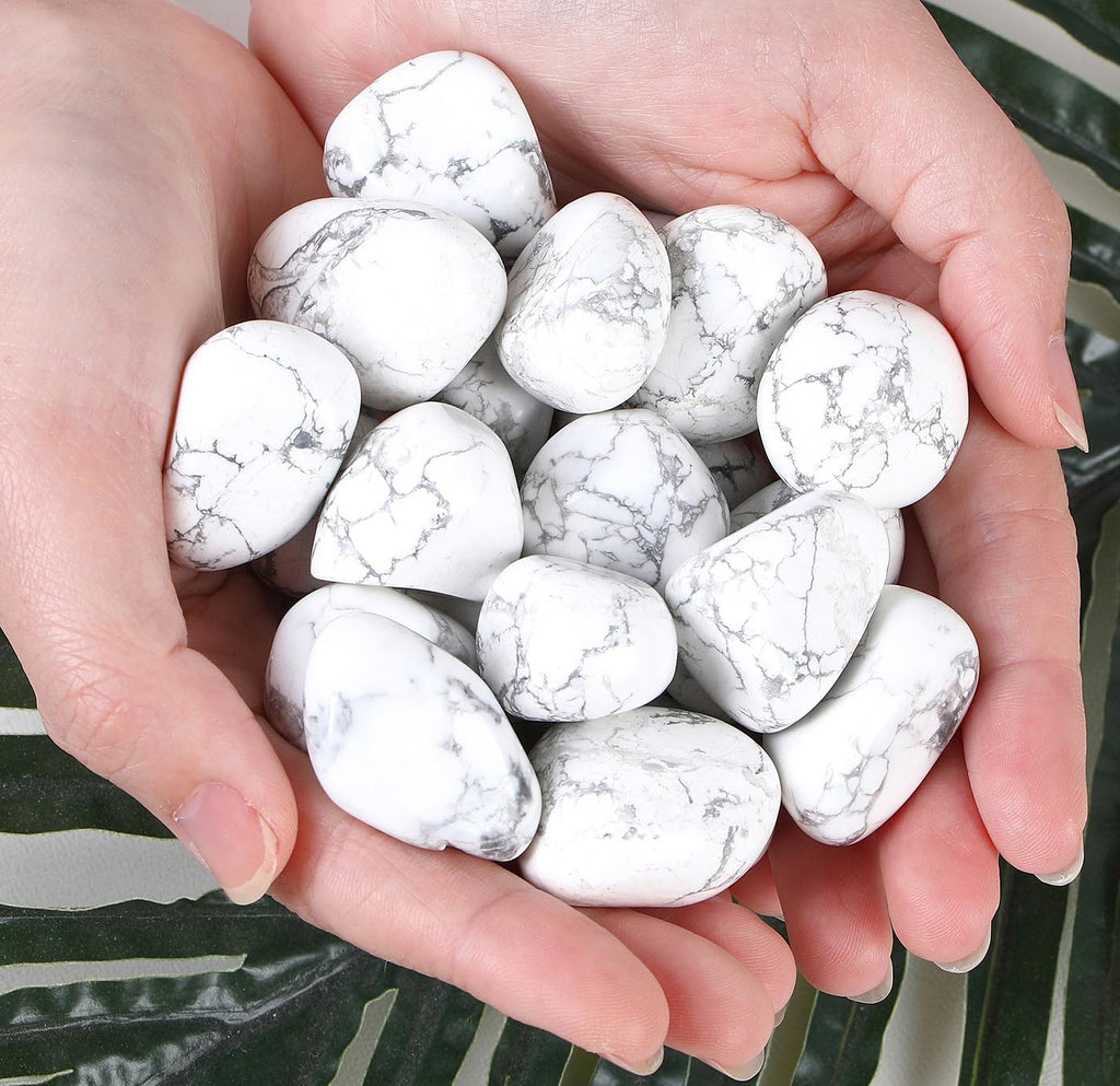 DUQGUHO White Turquoise Crystals Bulk Natural Irregular Polished Stones Tumbled Crystals Gemstone Rocks for Beginners Gift 200g