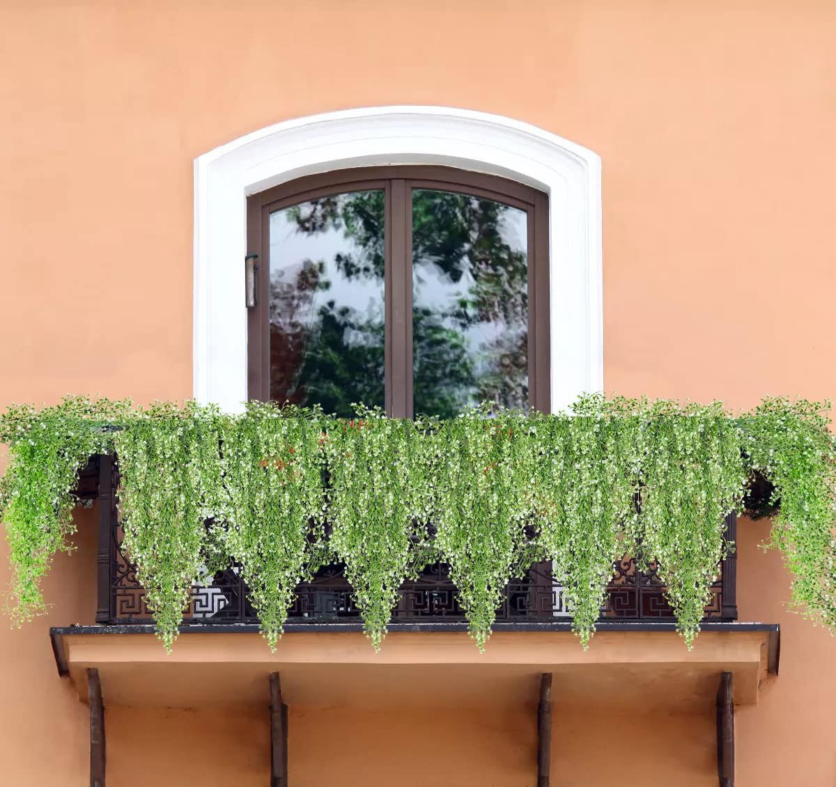 RECUTMS 4 pcs Faux Vines Hanging Flowers Artificial Decor Fake Hanging Plants Artificial Hanging Plants Indoor and Outdoor Garden Hanging Plants Decoration（White）