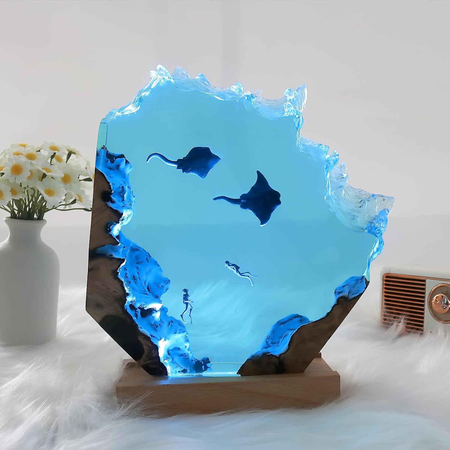 Epoxy Resin Lamp, Ocean Night Light,Artistry Home Decor Bedside Nightlight, Unique Resin Lighting, Nightstand Decorations for Bedroom, Suitable for Holidays(Delifish & Divers)