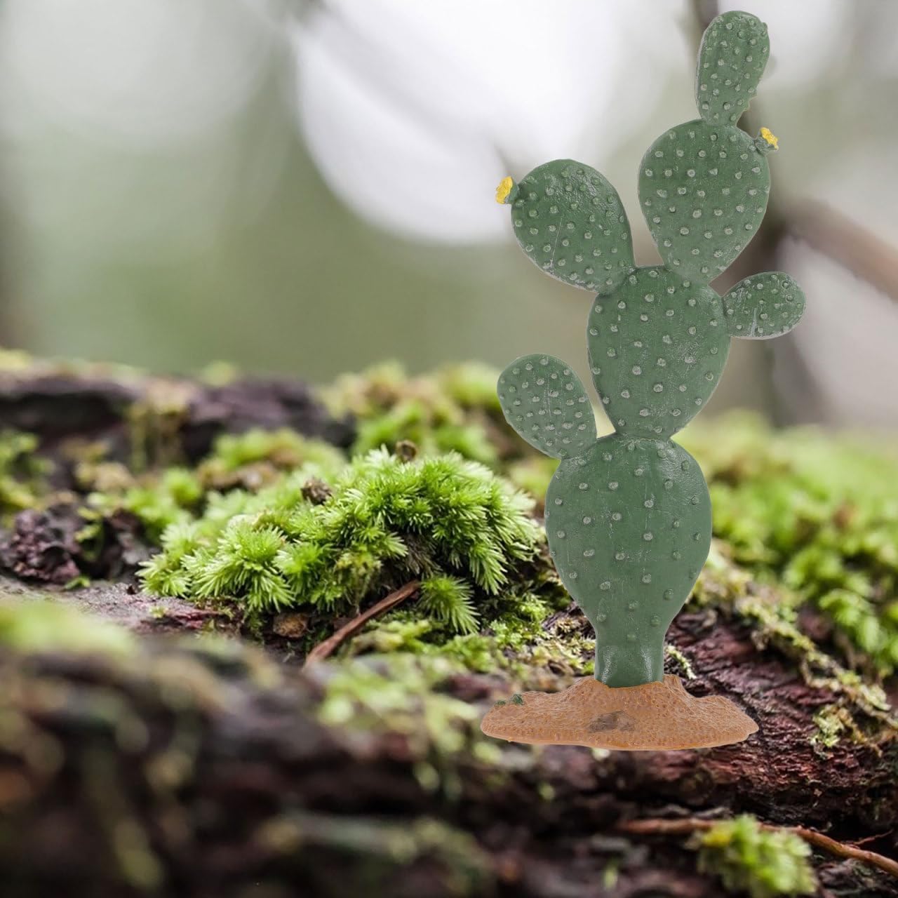 Mini Model Cactus 4pcs Mini Artificial Cactus Plants Fake Model Miniature Plastic Decor Lifelike Desert Tree Statue for Micro Landscape Train Railway Sand Table
