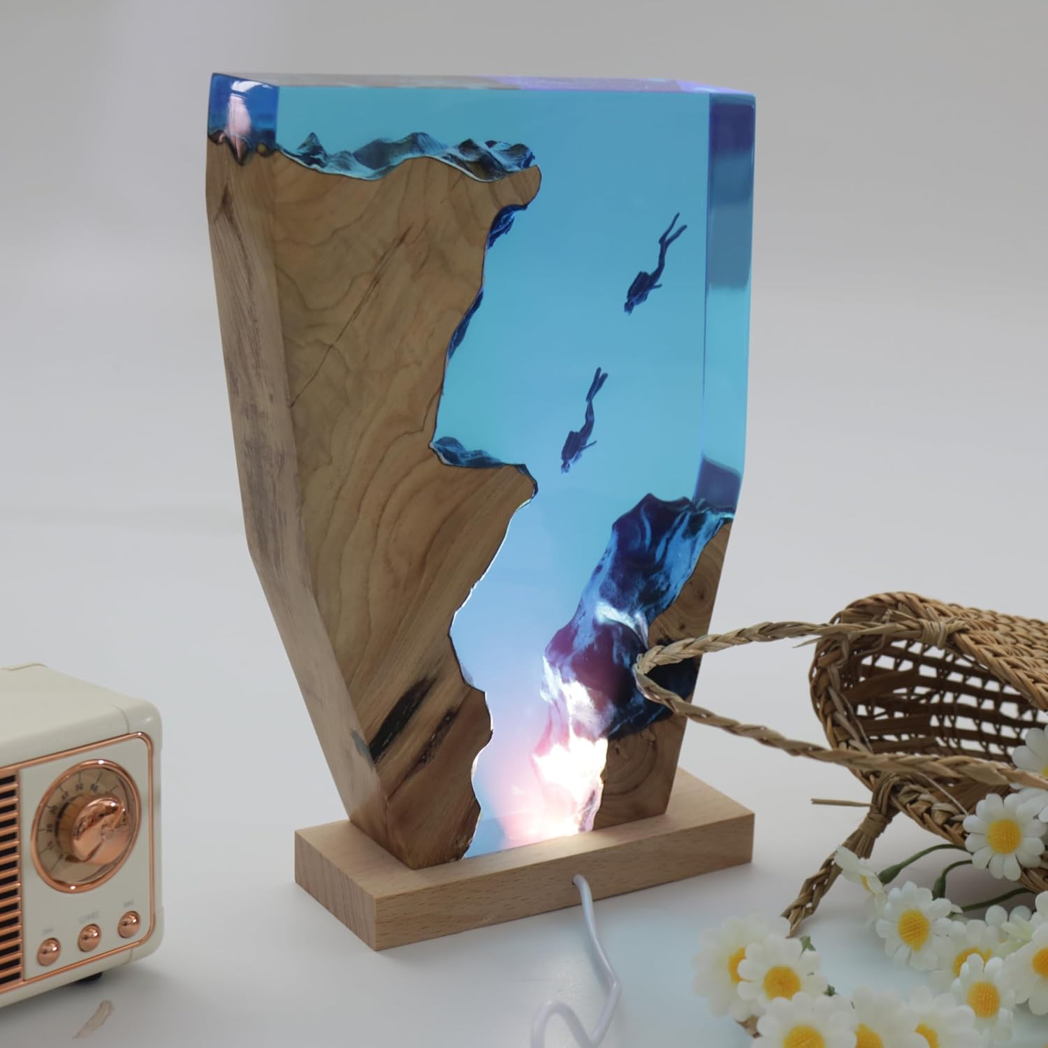 Epoxy Resin Lamp, Ocean Night Light,Artistry Home Decor Bedside Nightlight, Unique Resin Lighting, Nightstand Decorations for Bedroom, Suitable for Holidays(Two Divers)