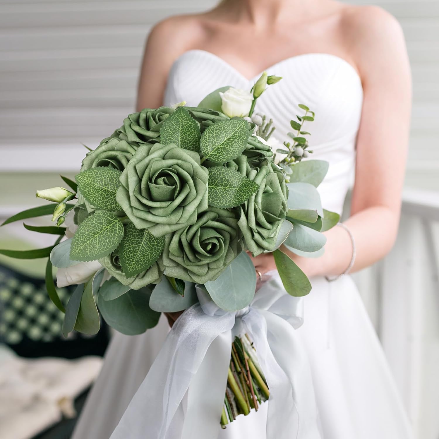 AmyHomie Artificial Flowers Green Rose 25pcs Real Looking Fake Roses w/Stem for DIY Wedding Bouquets Centerpieces Arrangements Party Baby Shower Valentines Day Christmas Tree Decorations