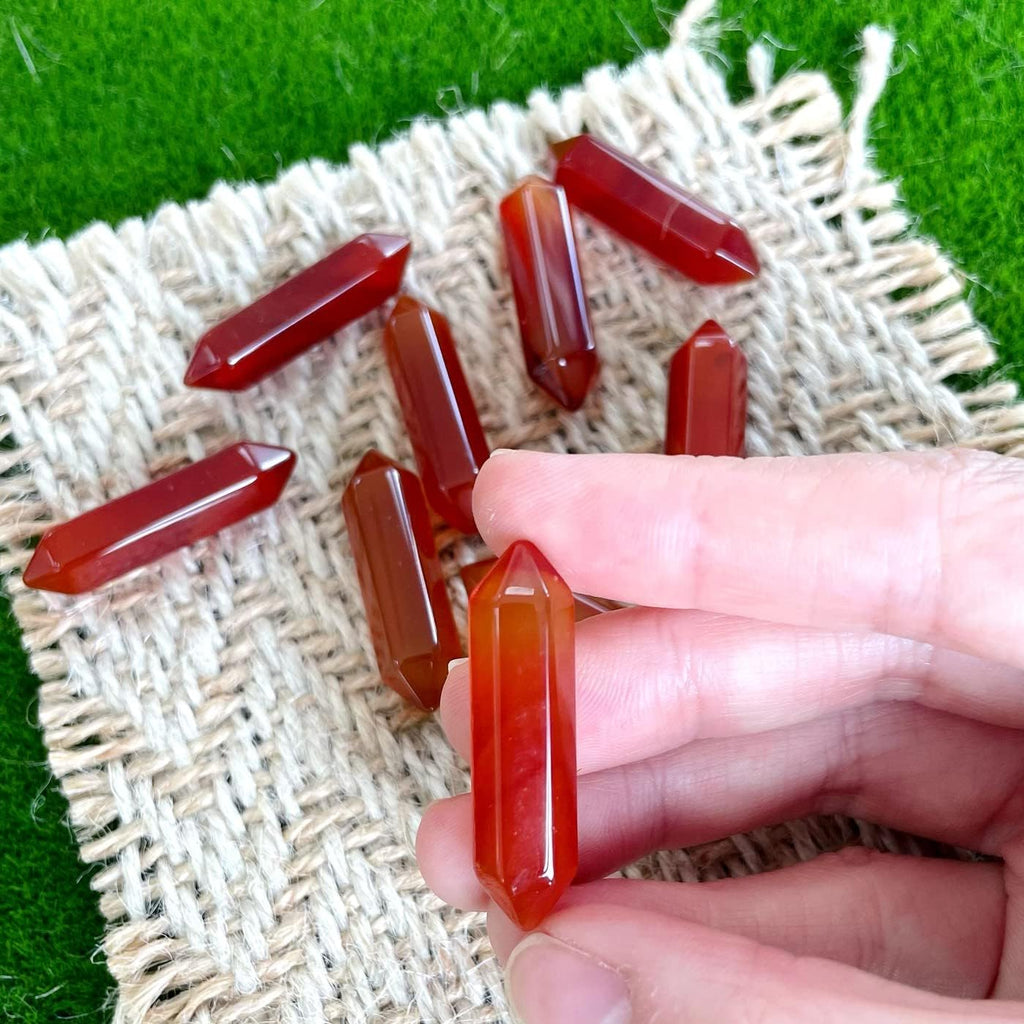 ZHIYUXI Carnelian Crystal Stones and Crystals Carnelian Stone Healing Crystals Quartz Gemstone Tumbled Polished Energy Reiki Healing Stone Wholesale Crystal Wands Decor Gifts 10 Pcs