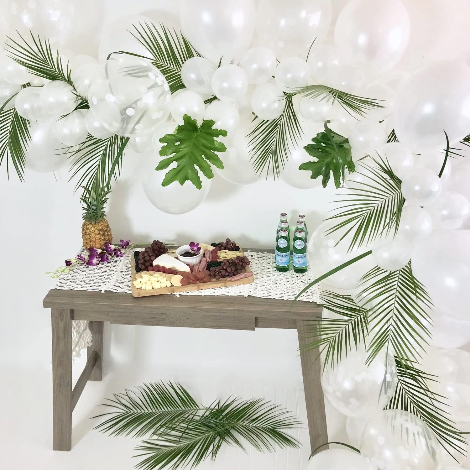 CCINEE 16 PCS Artificial Palm Leaves, Faux Large Palm Fronds Fake Tropical Plant Simulation Safari Leaves with Stems for Home Hawaiian Luau Party Jungle Beach Theme Party Decoration