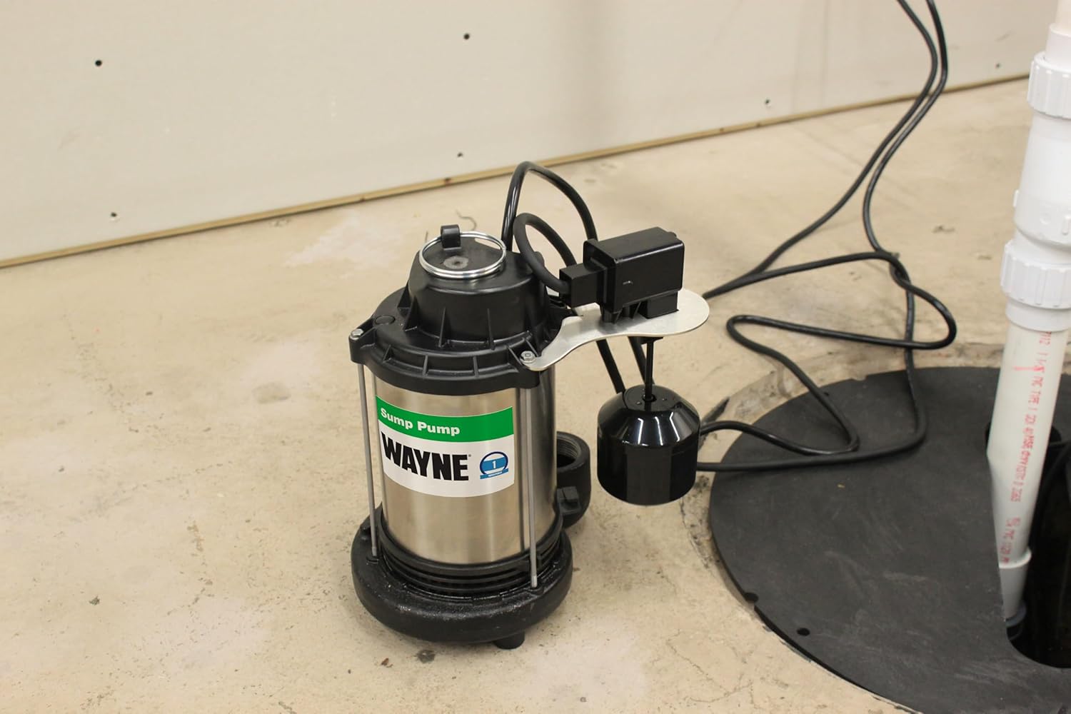 Wayne 1 HP Heavy Duty Submerisble Cast Iron and Stainless Steel Sump Pump with NEW Switch - Removes up to 6,100 Gallons of Water Per Hour
