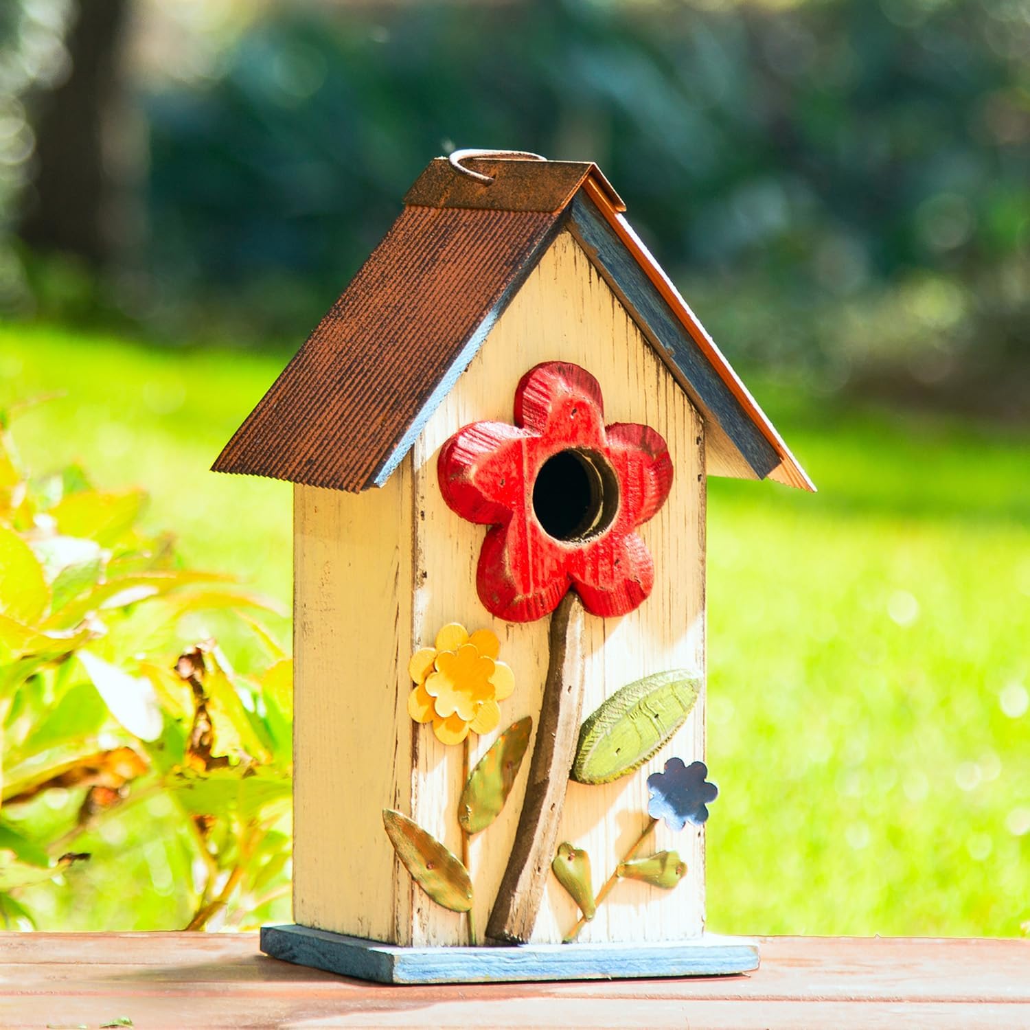 Glitzhome 10.2" H Hanging Bird House for Outdoor Patio Garden Decorative BirdHouse Pet Cottage Wooden Distressed Birdhouse with 3D Flowers, Washed White
