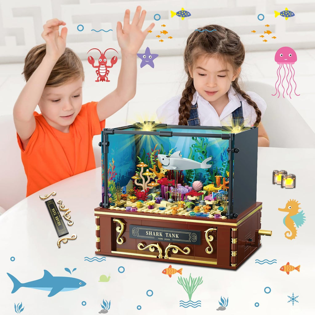 Fistone Fish Shark Tank Building Set for Kids & Adults, Lighting Aquarium Building Block Set, Includes Sharks, Seaweed and Crabs, Hand-Cranked Dynamic Animal Toy for Boys and Girls Ages 8+, 721pcs
