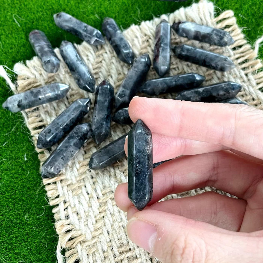 ZHIYUXI 20 Pcs Black Labradorite Crystal Healing Crystals Labradorite Stones and Crystals Gemstone Tumbled Polished Energy Reiki Healing Stones Crystal Wands DIY Decor Gifts