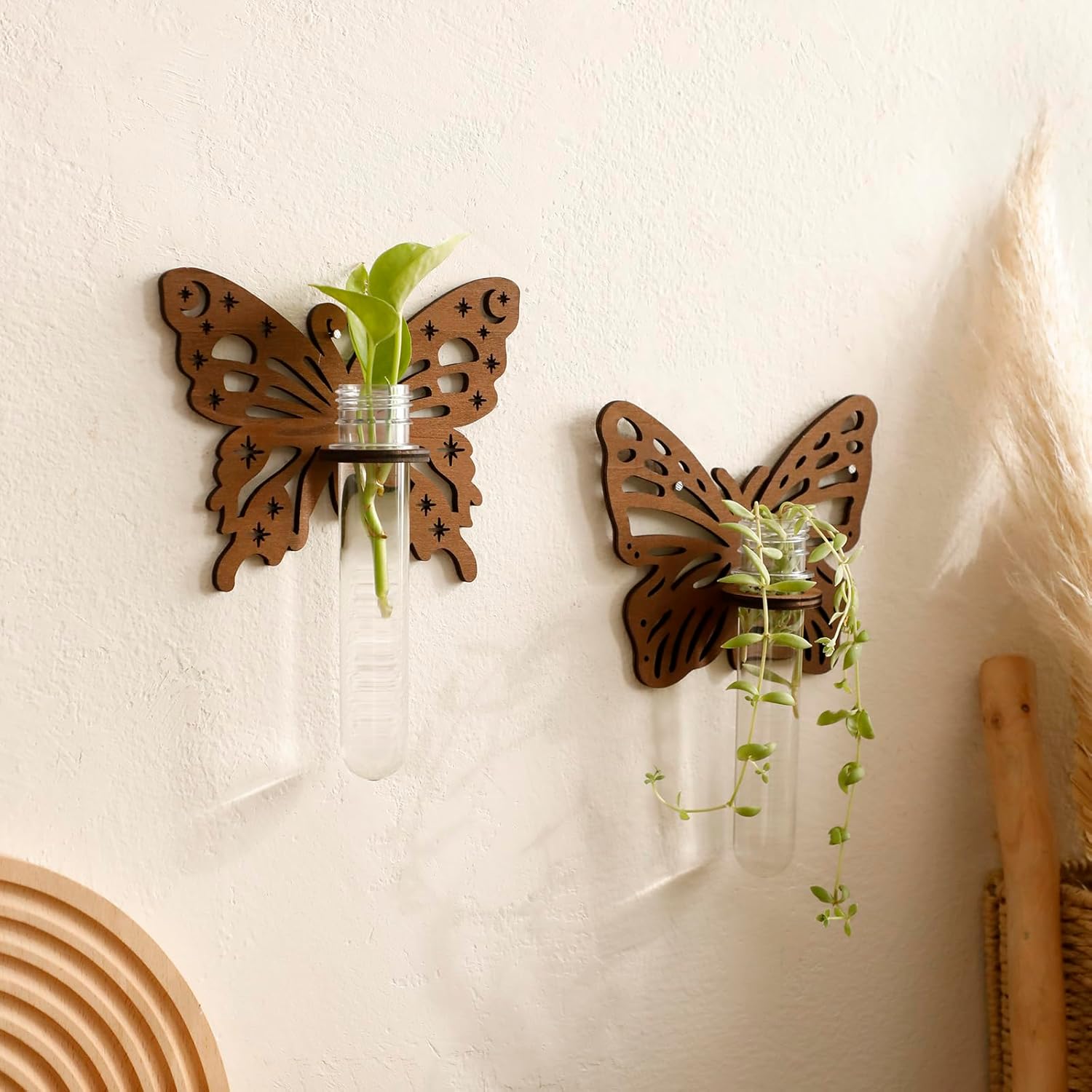 Artilady 2 Pack Plant Propagation Station Butterfly Wall Hanging Wood Plant Terrarium for Hydroponics Home Office Decor Test Tube Propagate Air Cutting Holder