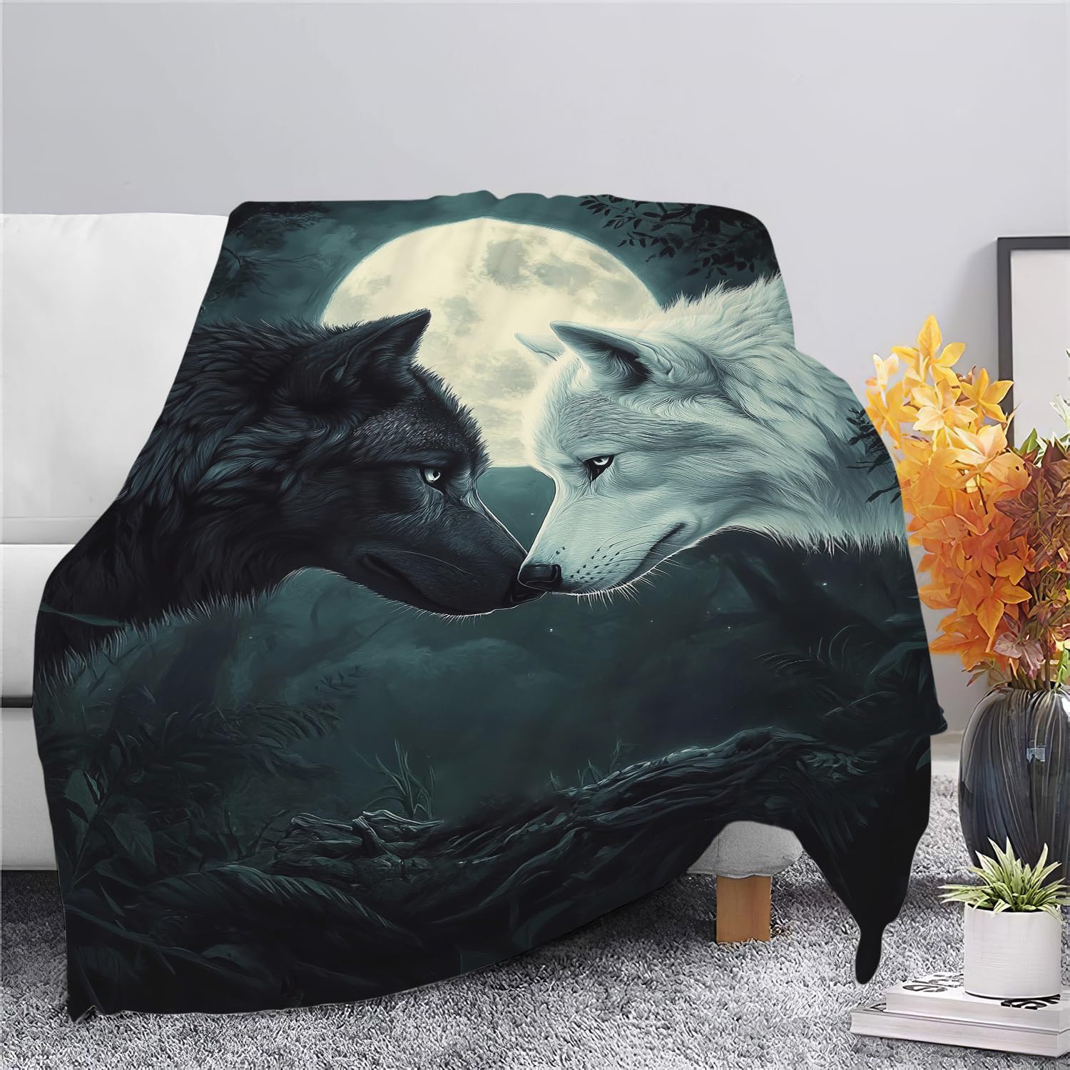 Wolf Blanket Black White Wolf Throw Blanket Wolf Gifts for Men Women Boys Girls Kids Adults Super Soft Cozy Plush Fluffy Fuzzy Fleece Blanket Home Decor 50''X60''