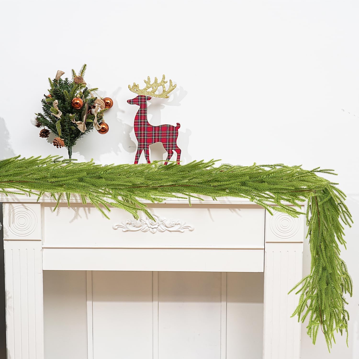 1PCS 6FT Christmas Norfolk Garland Decorations, Faux Pine Garland Outdoor, Artificial Unlit Green Garlands, Christmas Mantel Decoration Indoor, Thick Greenery Xmas Decor in The Winter