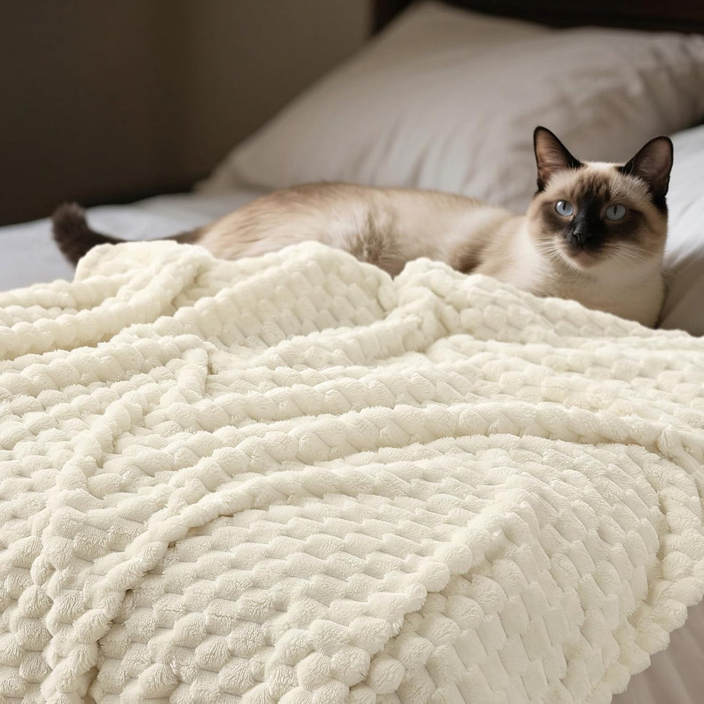 PHF Ultra Soft Flannel Fleece Throw Blanket, Lightweight 3D Jacquard Fleece Blanket, No Shedding, No Pilling, Luxury 340GSM Aesthetic Fluffy Cozy Throws for Couch Room Decor, 50"x60", Cream