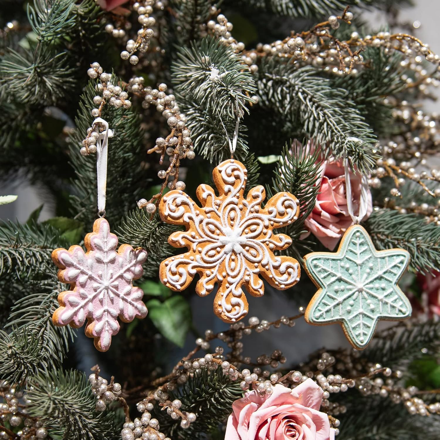 Braxio Gingerbread Snowflake Ornaments - Christmas Figurine Ornaments Decorative Hanging Ornaments for Christmas Tree Set of 3
