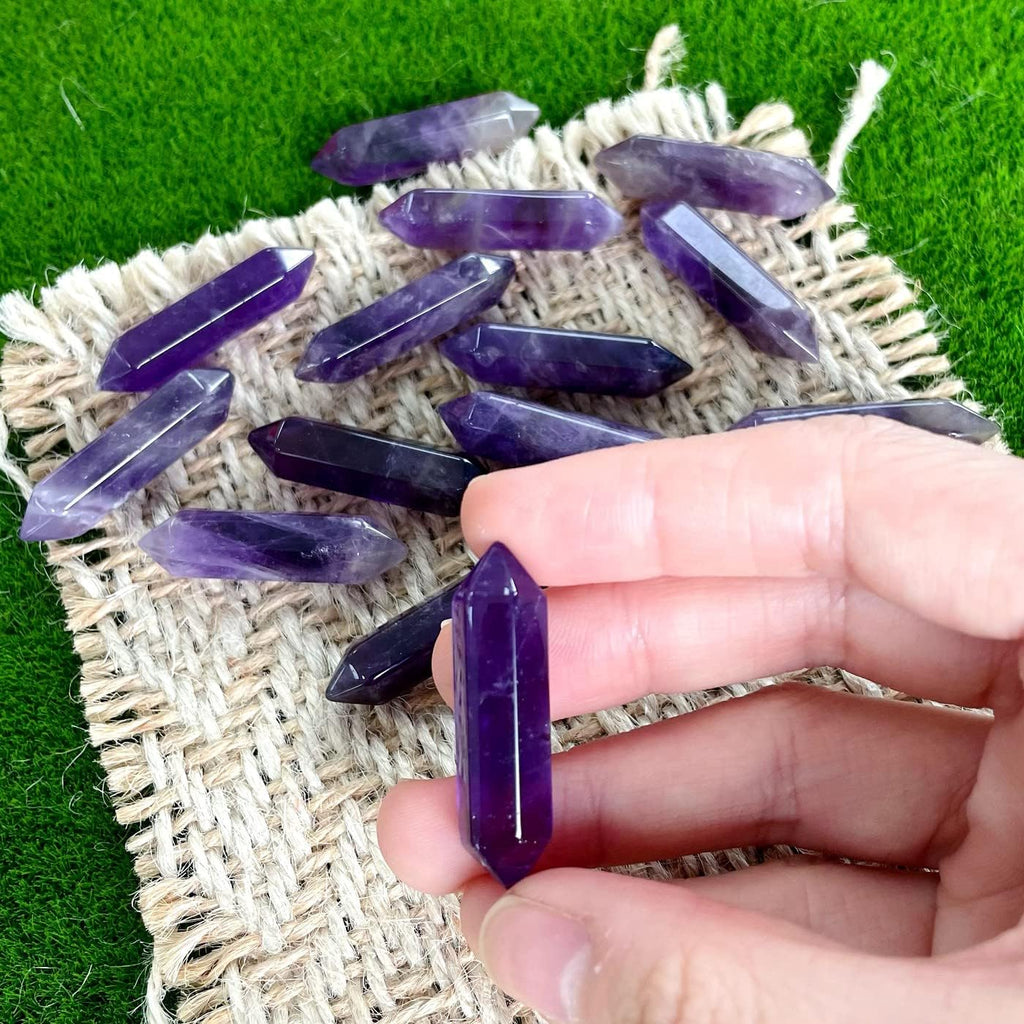 ZHIYUXI Amethyst Crystal Rock Amethyst Stone Crystals and Healing Stones Gemstones Crystal Set Gem Purple Crystal Wand Crystals Bulk Tumbled Polished Energy Reiki Therapy Meditation Decor Gifts 10 Pcs