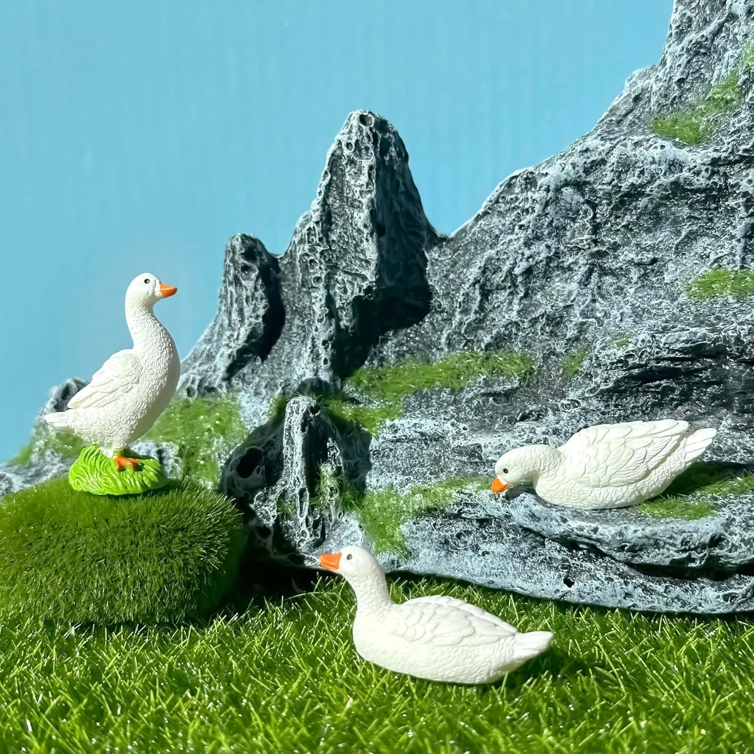 3 Pcs Mini Duck & Goose Figurines - Resin Fairy Garden Decor, Aquarium Fish Tank Accessories, Micro Landscape Moss Terrarium DIY Crafts, Home Ornaments, Gift for Nature Lovers