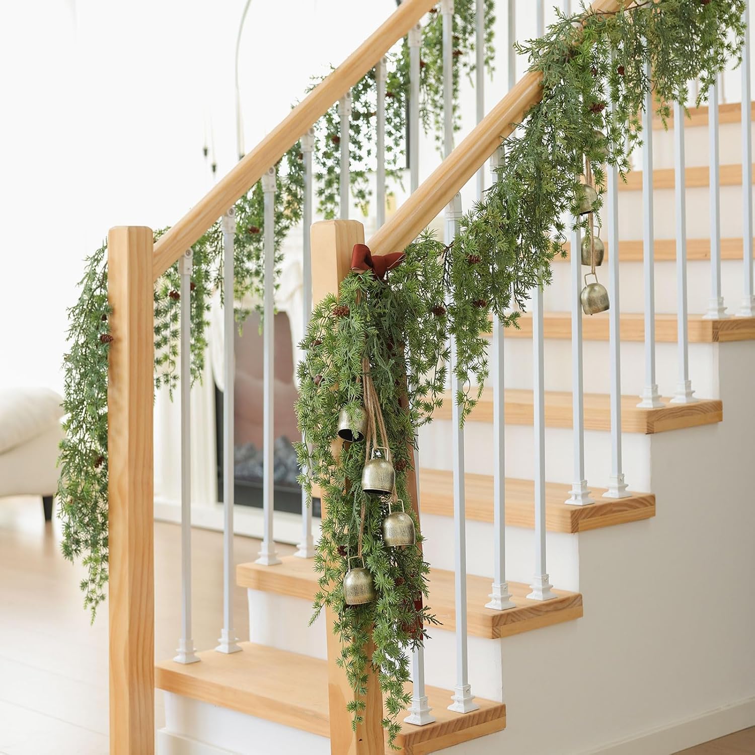 MIZII Christmas Garlands 6 Feet Artificial Pine Garland with Pinecone Green Plant Pines Vine Greenery Garland Christmas Decorations for Xmas Fireplace Mantle Home Decor Indoor Outdoor (Hanging Pine)