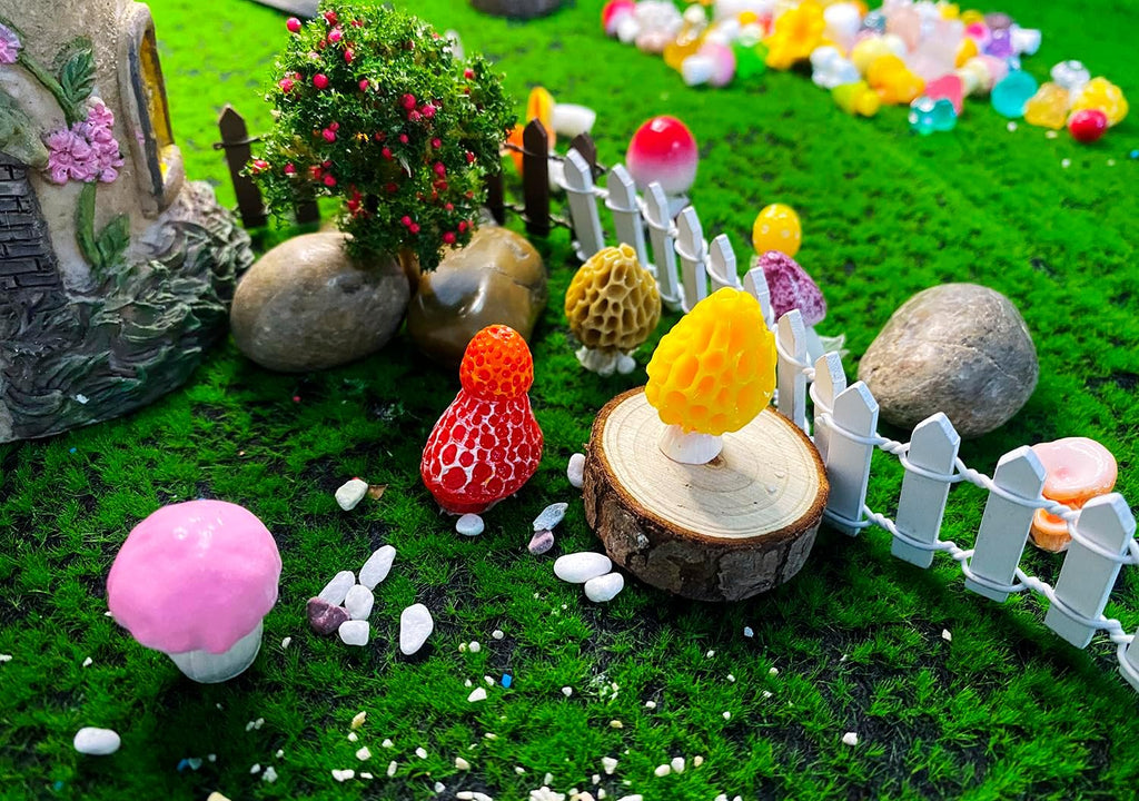 72PCS MiNi Mushroom Tiny Resin Mushroom Figurines 72 Style Mini Mushrooms Small Little Resin in Bulk for Miniature Landscape Aquarium Potted Fairy Garden Home Decor Accessories (Mushroom)