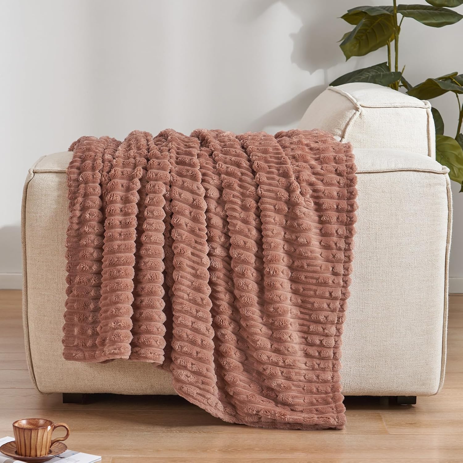 PHF Ultra Soft Flannel Fleece Blanket King Size, Lightweight 3D Jacquard Fleece Blanket, No Shedding, No Pilling, Luxury 340GSM Aesthetic Fluffy Cozy for Bed Room Decor, 108"x90", Mocha Mousse