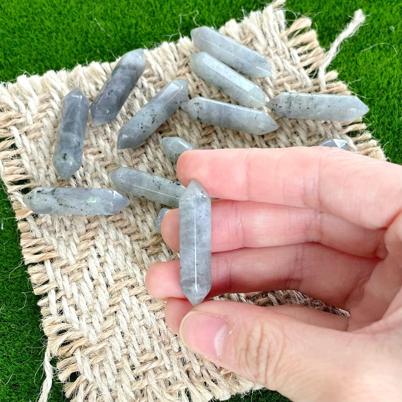 ZHIYUXI 20 Pcs Labradorite Crystal Healing Crystals Labradorite Gemstone Stones and Crystals Tumbled Polished Energy Reiki Healing Stone Wholesale Crystal Wands Decor Gifts