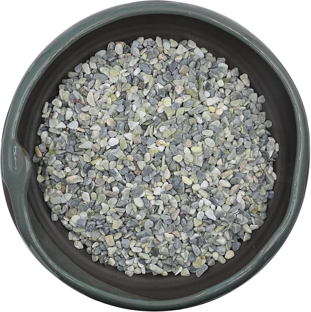 2 LBS Green Pea Gravel, Natural Succulent and Cactus Gravel Pebbles, Pebbles for Indoor Plants, Natural Gardens Mulching, for Houseplants, for Aquarium Gravel, to Maintain Soil Aeration(4-6mm)