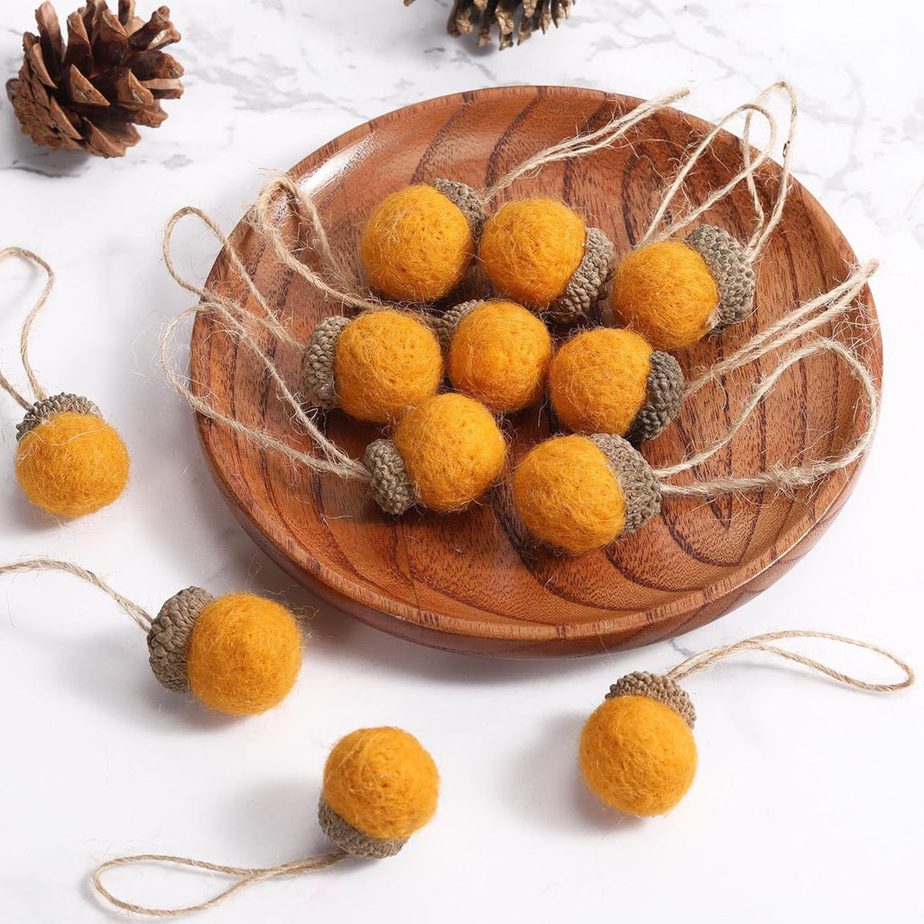 Boao 18 Pcs Felt Acorn Ornaments Fall Christmas Wool Pom Acorn Ball Decor Hanging Pine Cone Garland with 32.8 ft Rope for Thanksgiving Tree Woodland Farmhouse Mantel Wall Decor