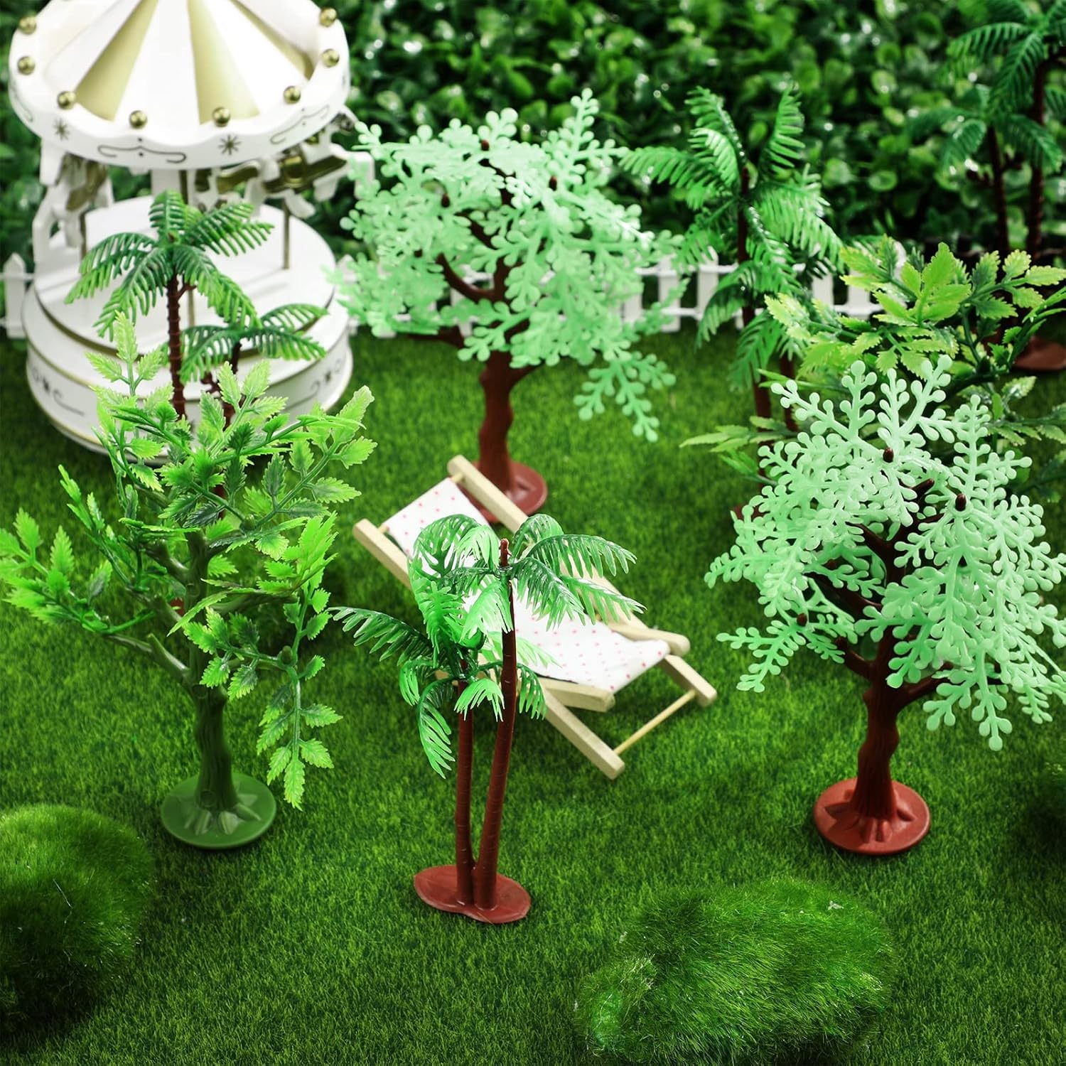 Janinka 24 Pcs Mini Toy Jungle Trees Plastic Model Coconut Trees Figurines with Base Cake Decoration Rainforest Diorama Supplies Scenery Architecture for Craft, Building, Scenery Landscape, 4 Styles